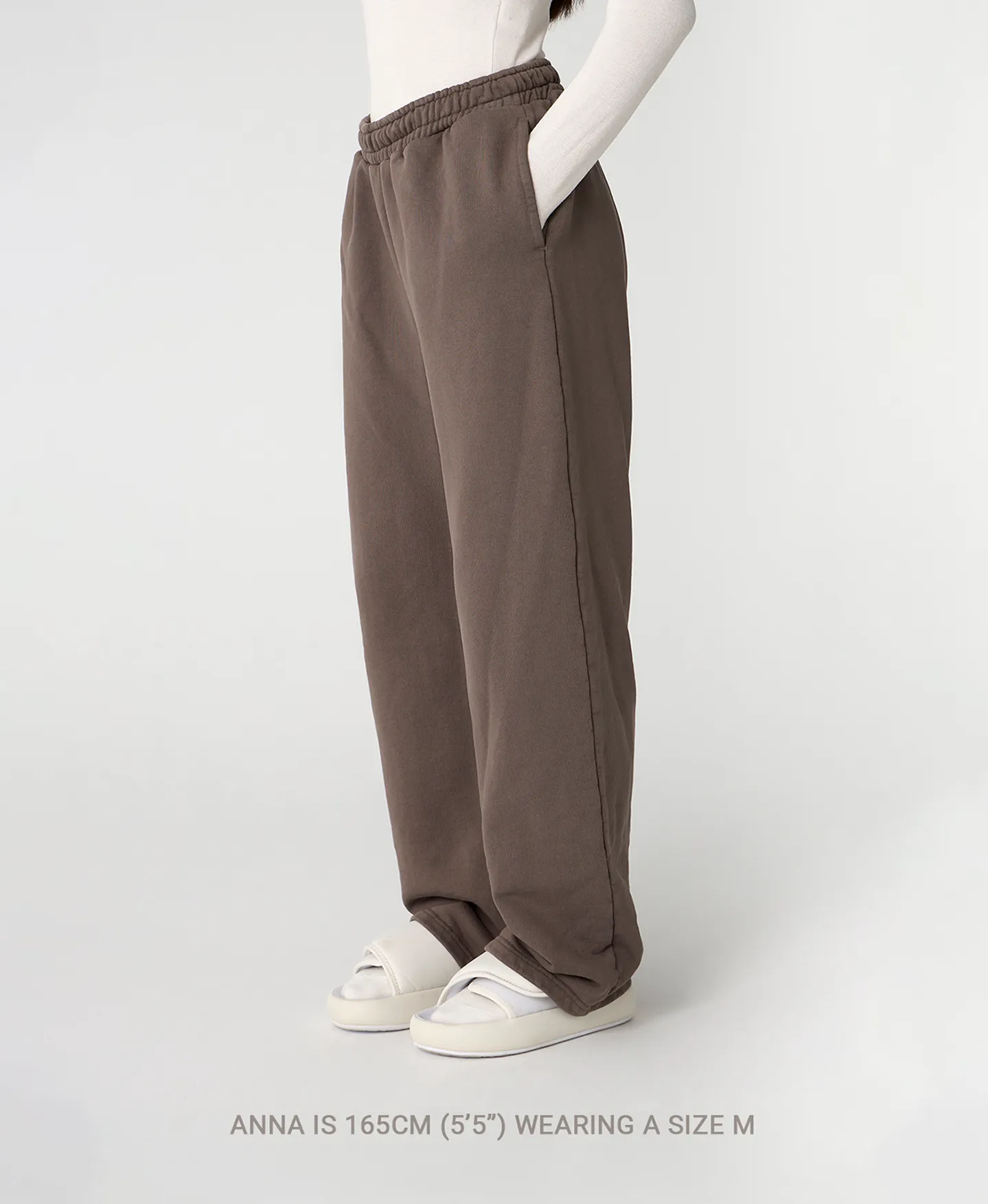 600 GSM 'Anthracite' Straight-leg Pants
