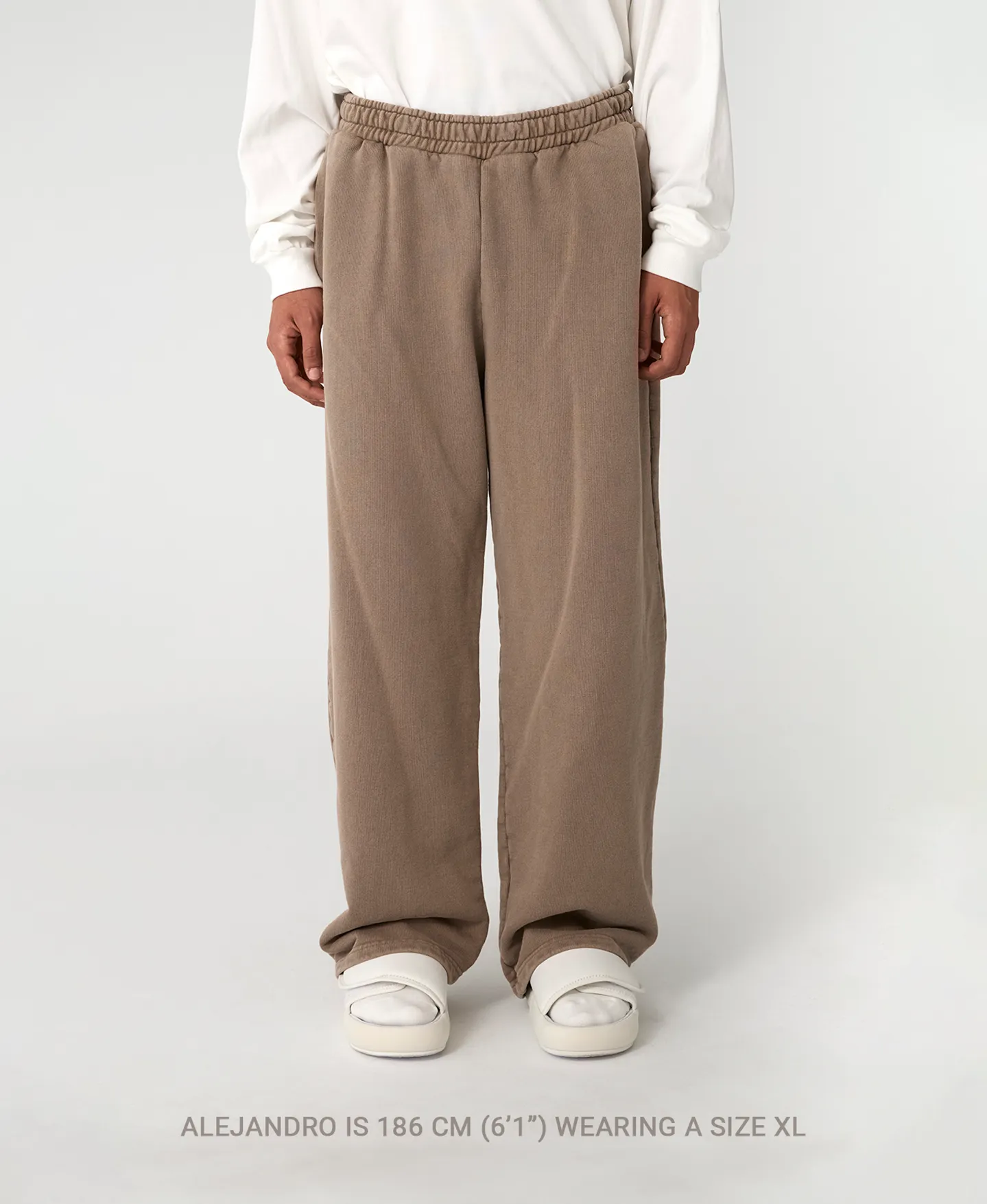 600 GSM 'Anthracite' Straight-leg Pants